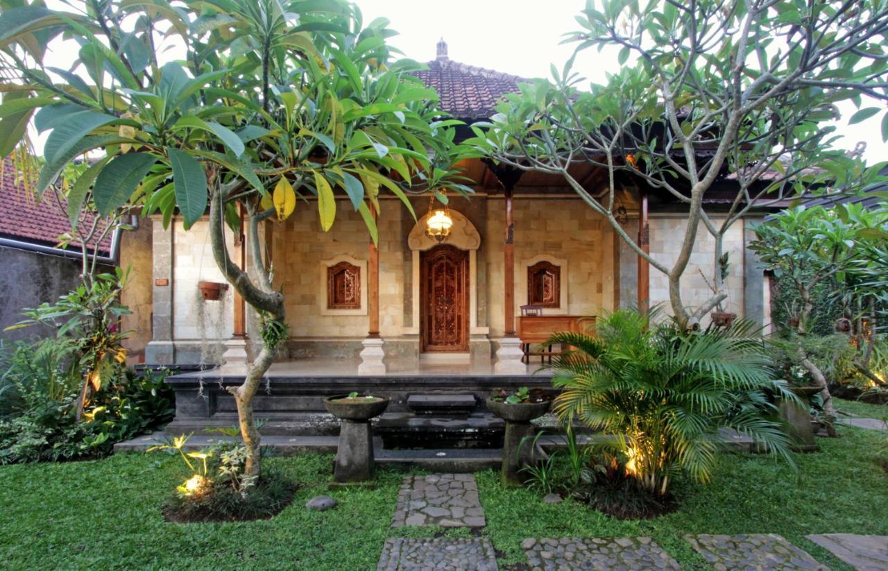 Sari House Ubud - Balinese Style Homestay Extérieur photo