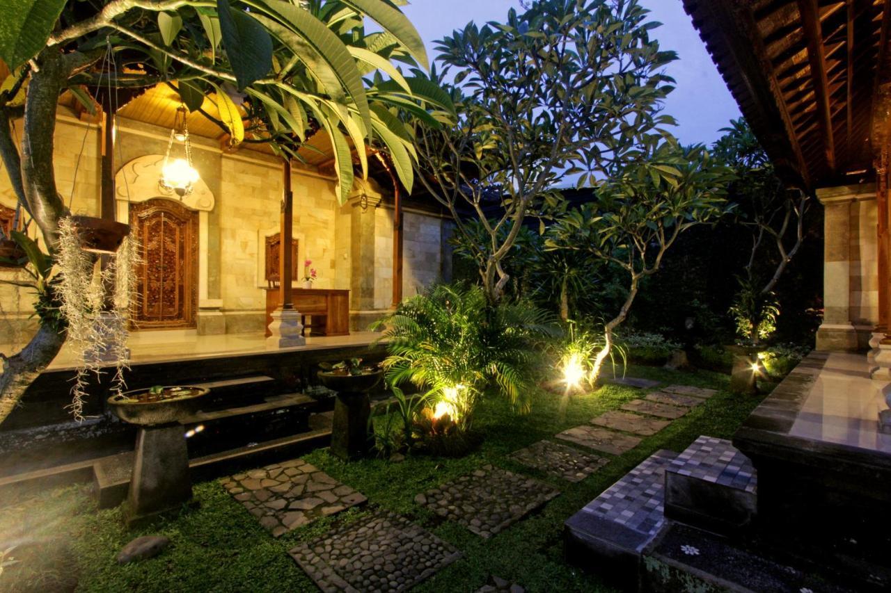 Sari House Ubud - Balinese Style Homestay Extérieur photo