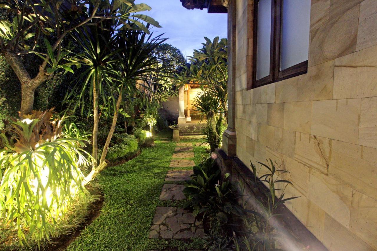 Sari House Ubud - Balinese Style Homestay Extérieur photo