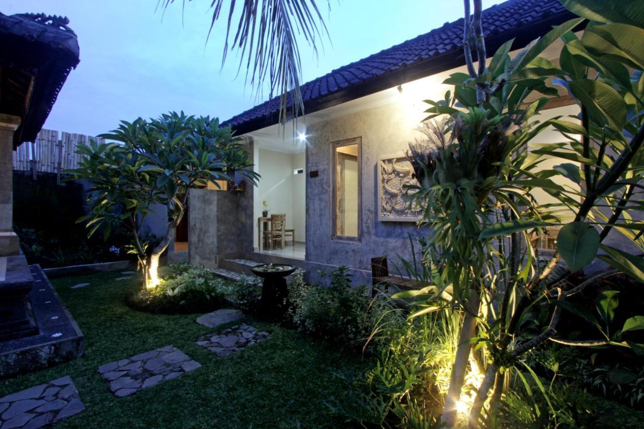 Sari House Ubud - Balinese Style Homestay Extérieur photo