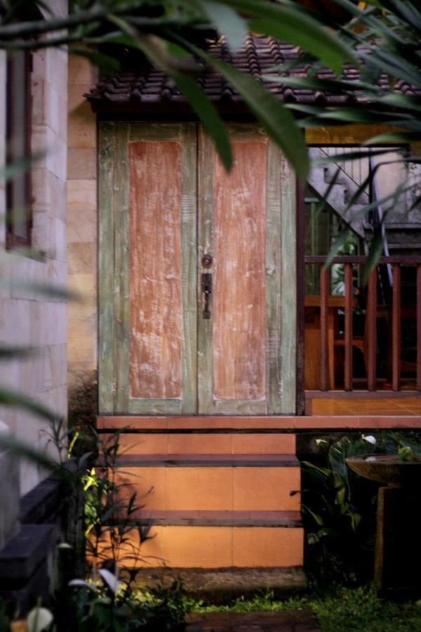 Sari House Ubud - Balinese Style Homestay Extérieur photo