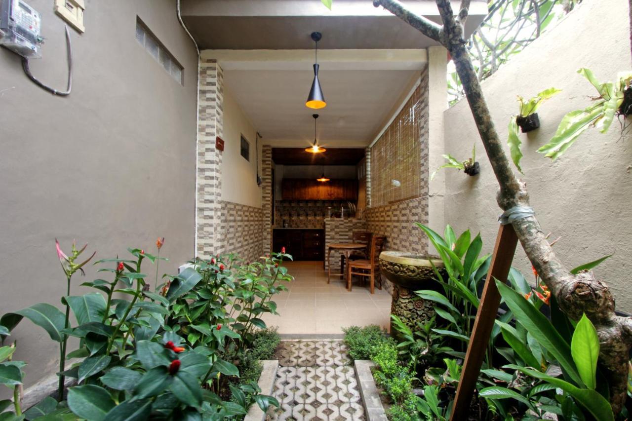Sari House Ubud - Balinese Style Homestay Extérieur photo